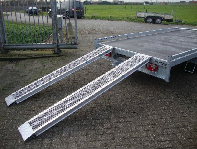 Oprijplaat set 240x30 cm 2800 kg u-profiel | Afbeelding 2 | Aanhangwagens XXL West-Brabant